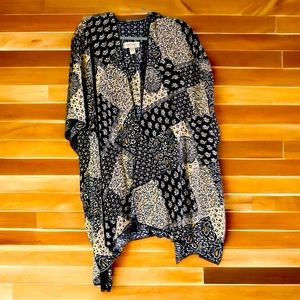 SHYANNE Kimono OS NWOT Navy Blue & Cream